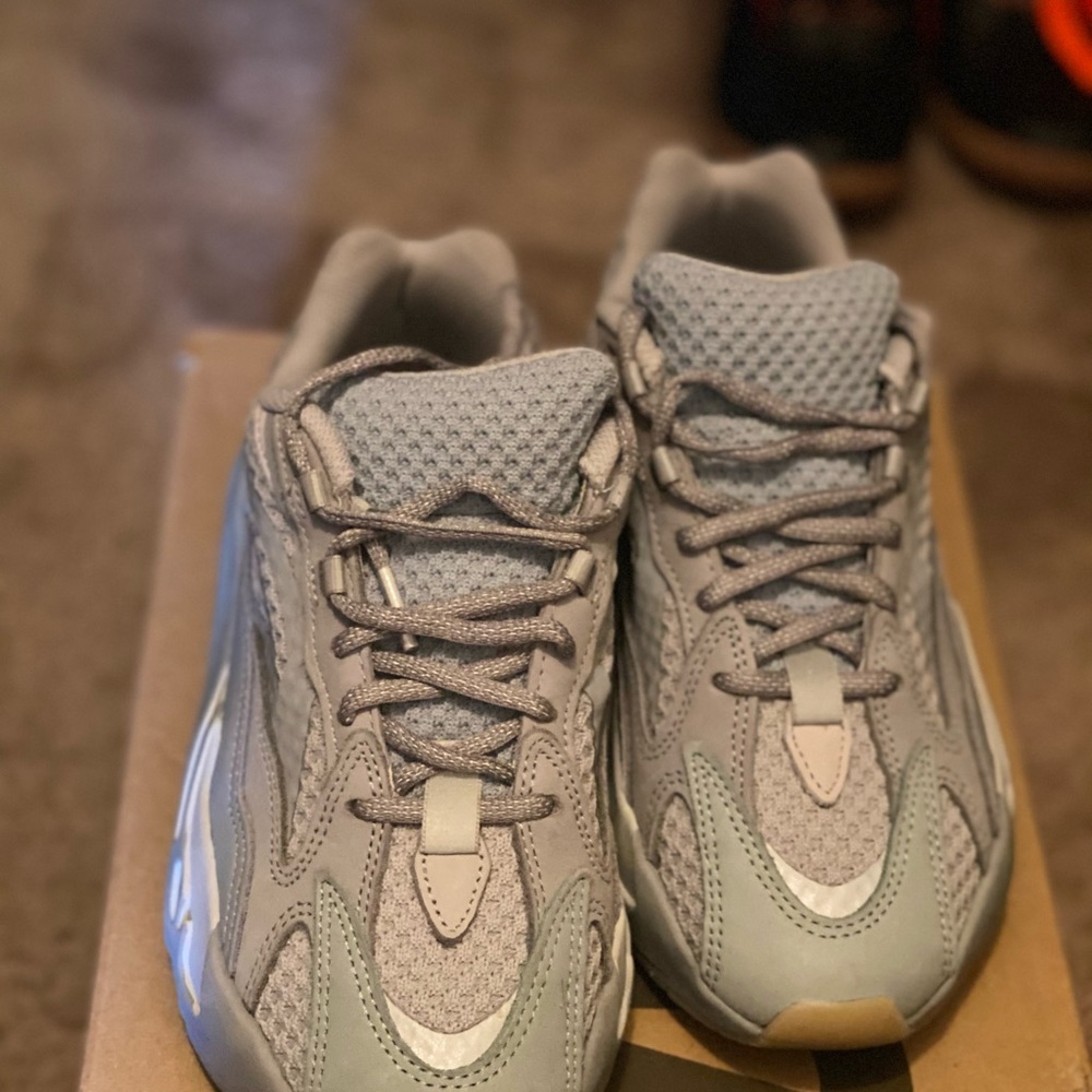 Yeezy 700